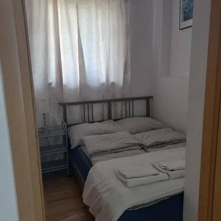 Royal Park Apartment